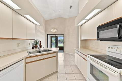 321 Northway Drive, Sun City Center FL - photo 17 of 60