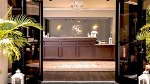 4922 Treeline Drive, Palm Harbor FL - photo 7 of 59