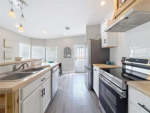 1484 Aladdin Road, Spring Hill FL - photo 18 of 44