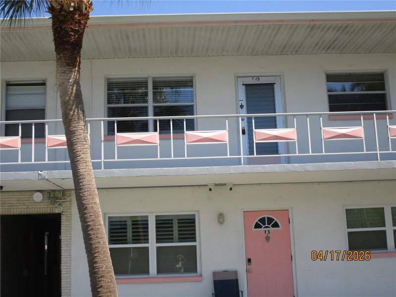 2 bedroom Condominium at 5900 21st Street #15, Town Apts Condo, St Petersburg — photo 2
