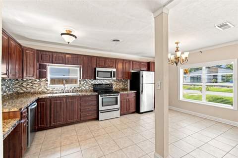 805 W Braddock Street, Tampa FL - photo 7 of 32