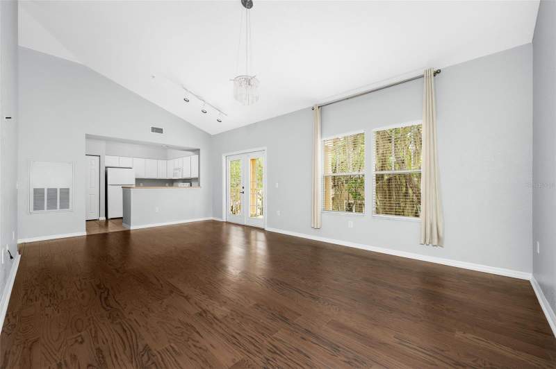 2 bedroom Condominium at 4850 SW 91st Terrace #301, Haile Village Ctr Condo, Gainesville — photo 4