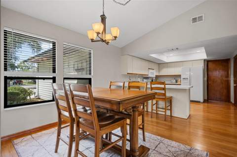 8012 Lake Drive, Palmetto FL - photo 6 of 27