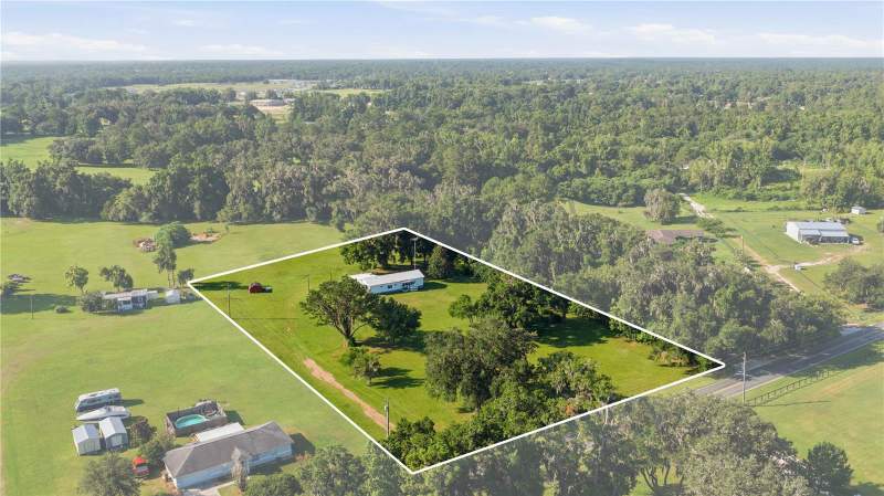 3 bedroom Mobile Home at 4950 SE 112th Street Road, Belleview, Belleview — photo 4