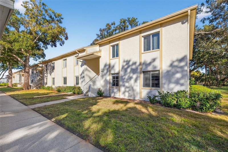 2 bedroom Condominium at 219 Palmetto Court #219, East Lake Woodlands Cypress Estates, Oldsmar — photo 2