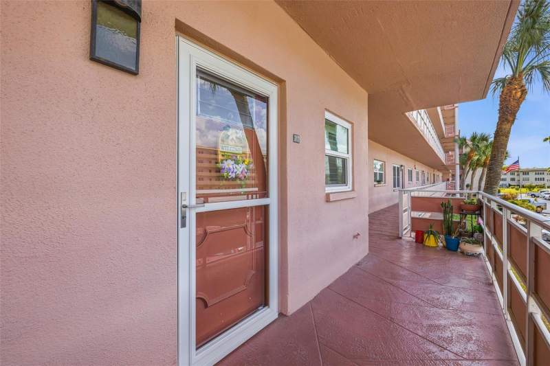 1 bedroom Condominium at 5521 80th Street #212, Five Towns Of St Pete, St Petersburg — photo 2