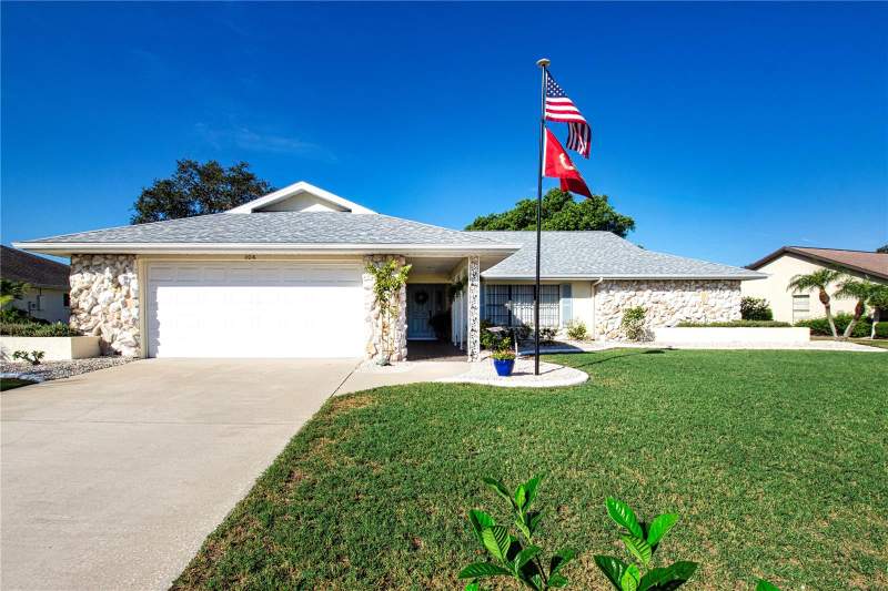 2 bedroom Single Family Residence at 2016 E View Drive, Caloosa Country Club Estates U, Sun City Center — photo 3