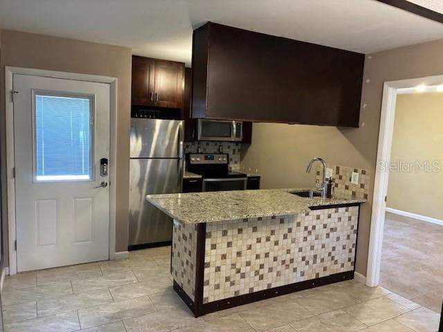 2 bedroom Condominium at 3806 N Oak Drive #V21, Fair Oaks South Two A Condomin, Tampa — photo 2