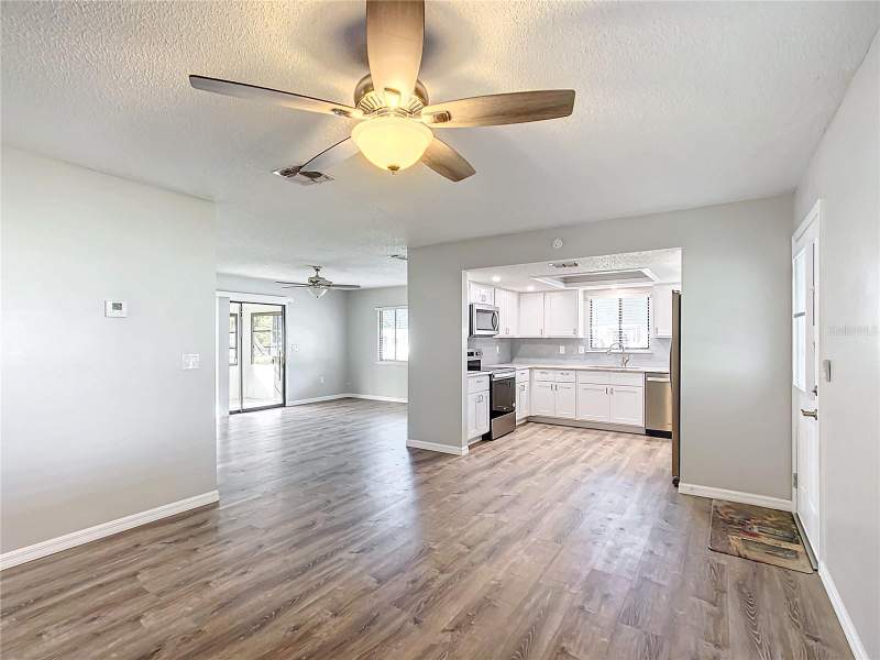 2 bedroom Single Family Residence at 10335 SW 92nd Court, Pine Run Estate, Ocala — photo 3