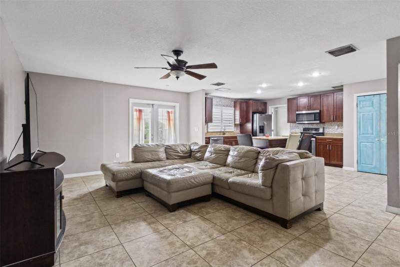 3 bedroom Single Family Residence at 3636 Dovetail Lane, Dove Hollow West 01, Lakeland — photo 3