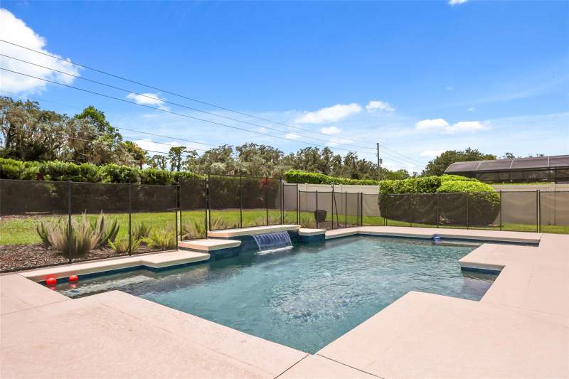 5 bedroom Single Family Residence at 17112 Guilford Court, Lake Drawdy Reserve, Orlando — photo 2