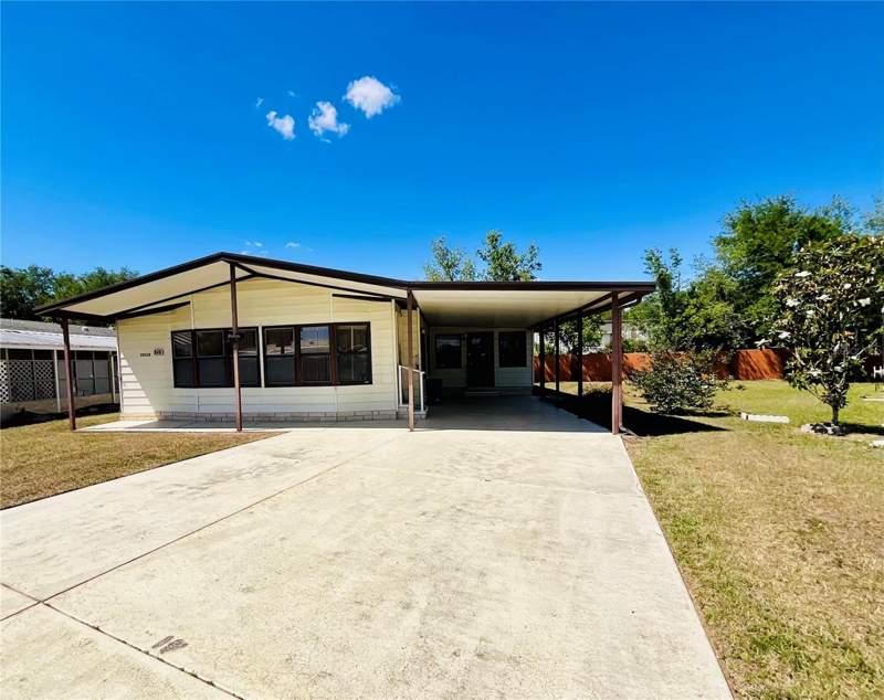2 bedroom Manufactured Home at 35935 Tanda Circle, Casa Del Sol, Zephyrhills — photo 3