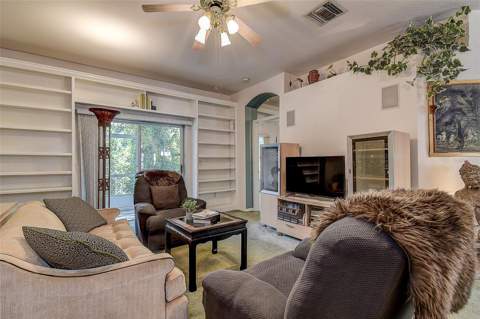 10109 Mowry Lane, Tampa FL - photo 13 of 25