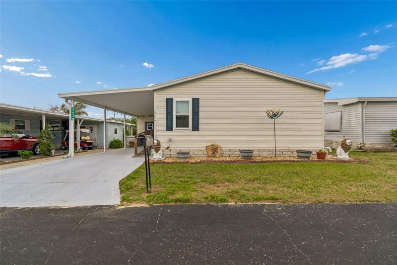 3 bedroom Manufactured Home at 37644 Pinata Avenue, Spanish Trails West Residential Cooperative, Zephyrhills — photo 3