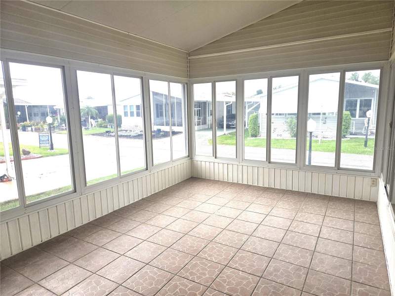3 bedroom Manufactured Home at 213 York Cottage Drive, Sweetwater Golf & Tennis Club, Haines City — photo 5