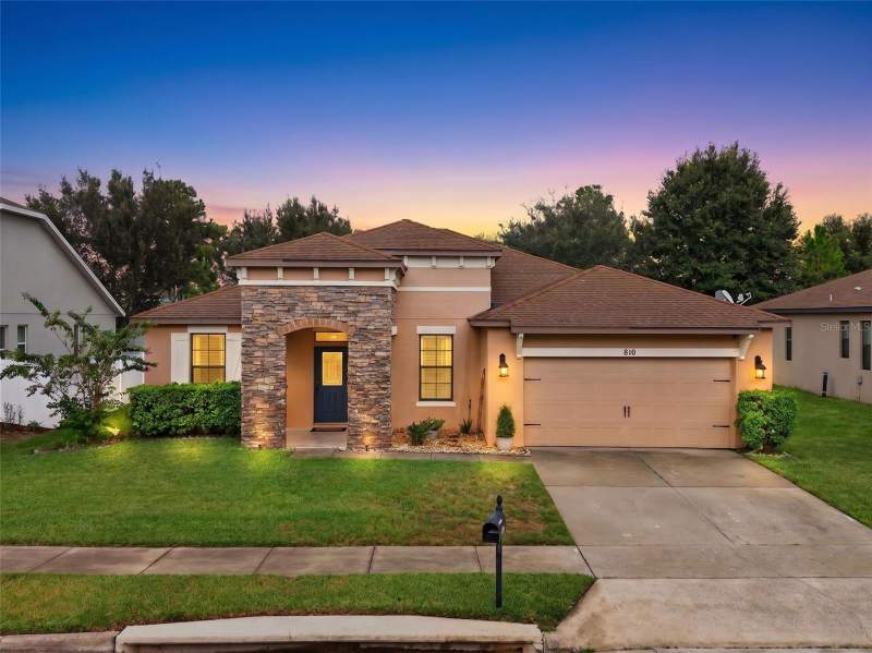 810 WOODS LANDING DRIVE home for sale in Reserve at Minneola