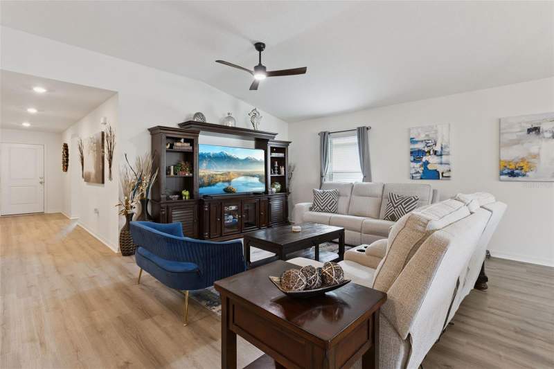 4 bedroom Single Family Residence at 3832 Pronghorn Dr, Deer Run Estates Ph 2, St Cloud — photo 4