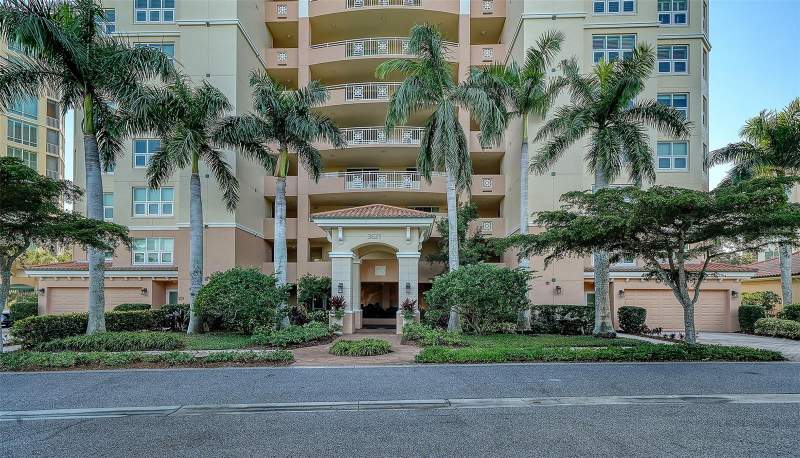 3 bedroom Condominium at 3621 N Point Road #403, Meridian, Osprey — photo 2