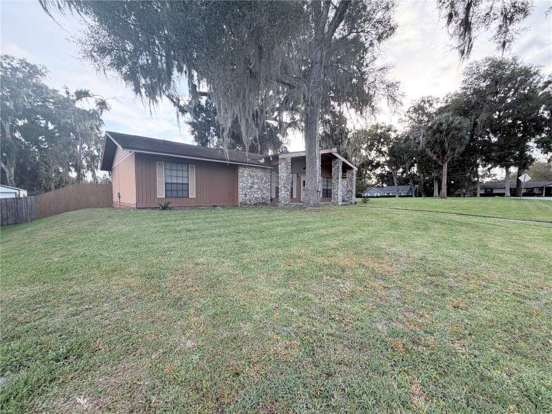 3 bedroom Single Family Residence at 3616 SE 47th Street, Willow Oaks I, Ocala — photo 3
