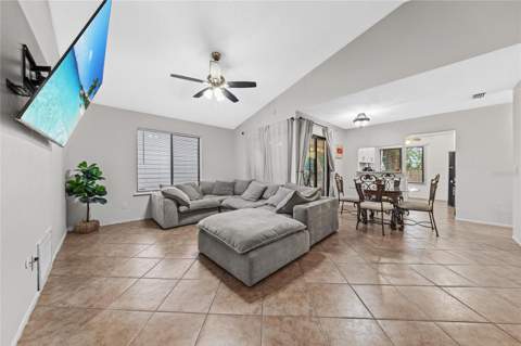 335 Kirkcaldy Drive, Winter Springs FL - photo 7 of 50