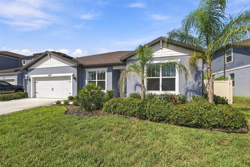 7 bedroom Single Family Residence at 12919 Willow Grove Drive, Belmond Reserve Ph 2, Riverview — photo 4