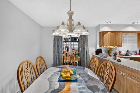 7283 Eleanor Circle, Sarasota FL - photo 10 of 46