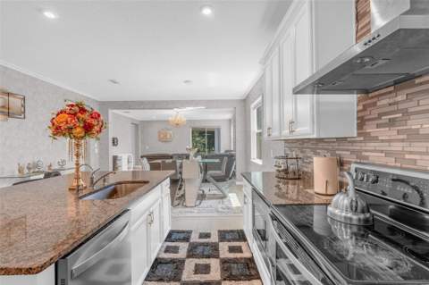 2285 Centerra Loop, Kissimmee FL - photo 14 of 56