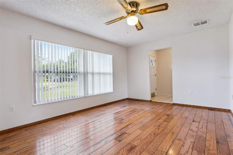 4 bedroom Single Family Residence at 4101 Playa Court, Conway East, Belle Isle — photo 5