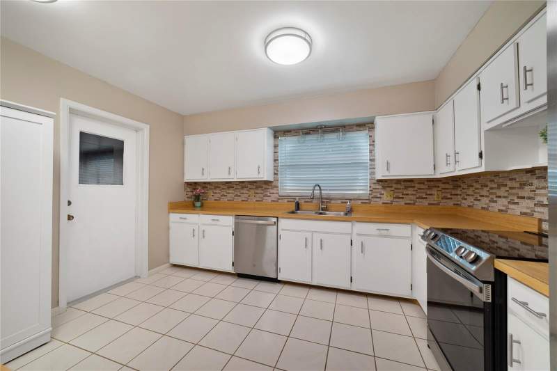 2 bedroom Condominium at 146 Mayfair Court, Mayfair Villas, Sanford — photo 3