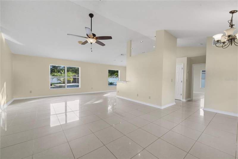 3 bedroom Single Family Residence at 220 Valley Edge Drive, Quail Valley Ph I, Minneola — photo 3