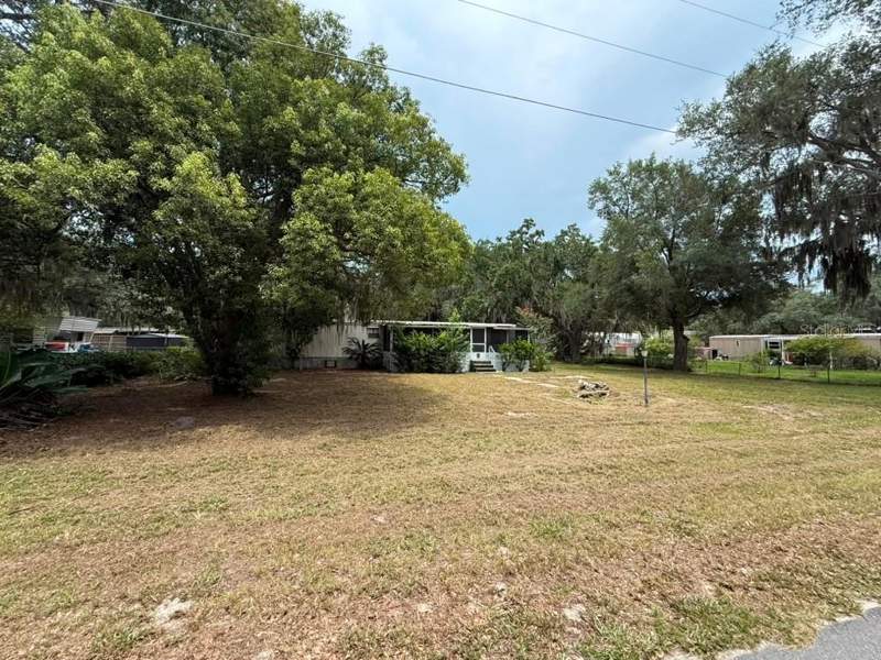 3 bedroom Mobile Home at 27416 Walnut Avenue, Okahumpka, Okahumpka — photo 3