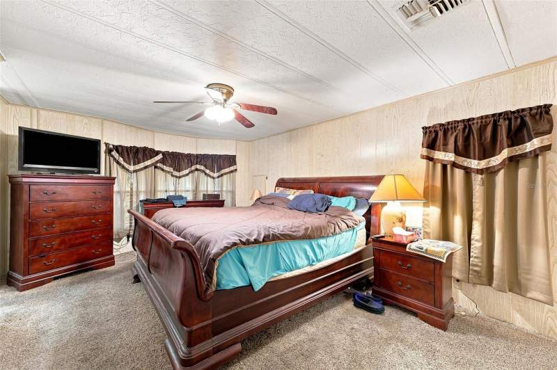 2 bedroom Manufactured Home at 8150 Modena Avenue, Brookridge Comm, Brooksville — photo 4