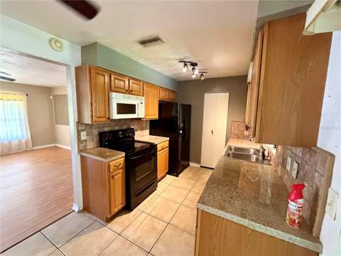 4557 SE 140th Place, Summerfield FL - photo 8 of 25