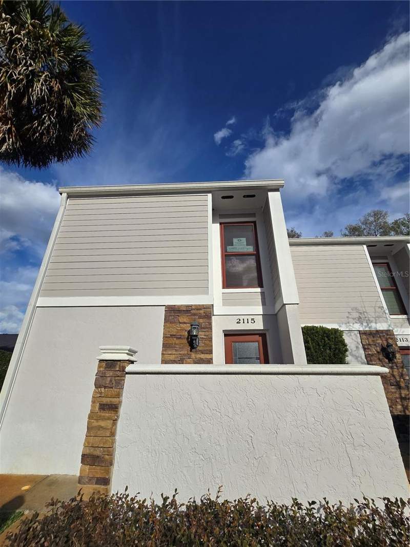2 bedroom Townhouse at 2115 NE 38th Avenue, Silver Pines Forest, Ocala — photo 2