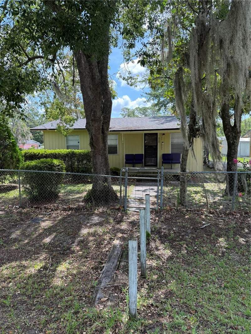 2 bedroom Single Family Residence at 917 NE 25th Street, Forest Pines SE 1/4, Gainesville — photo 4