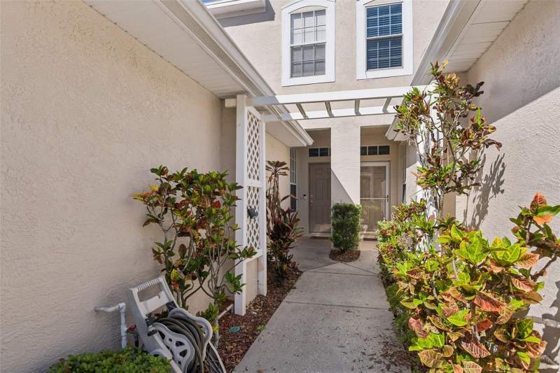 2 bedroom Townhouse at 3661 Country Pointe Place, Lake Pointe At Countryside, Palm Harbor — photo 3