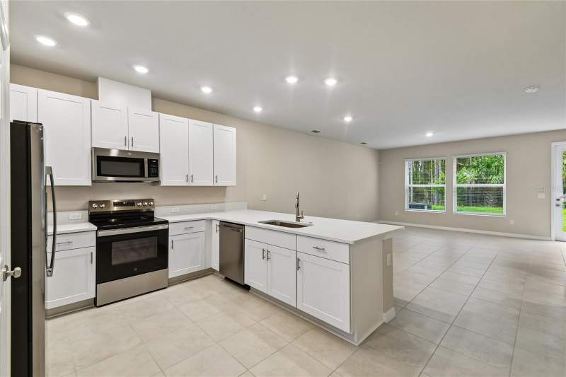 3 bedroom Townhouse at 1125 Wild Crest Lane, Preserve At The Cays, Daytona Beach — photo 2