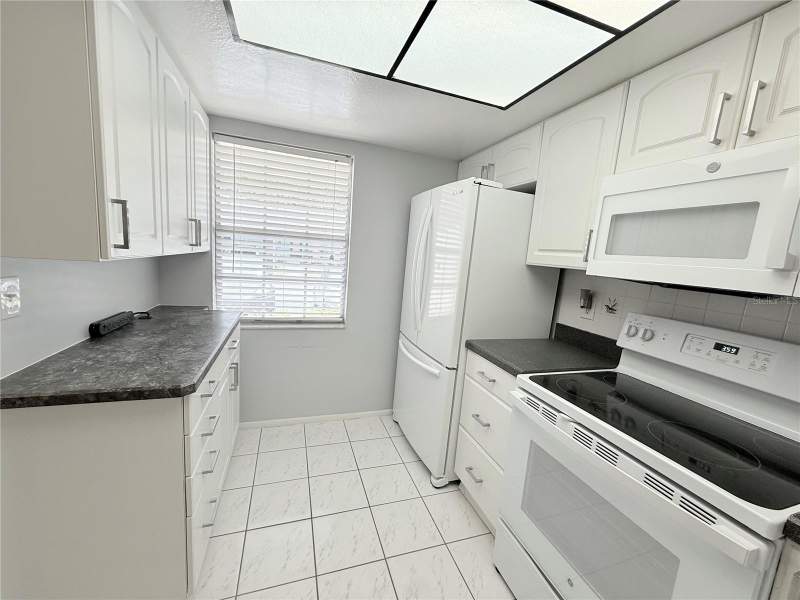 2 bedroom Condominium at 2465 Northside Drive #604, Woodland Villas Condo 1, Clearwater — photo 5