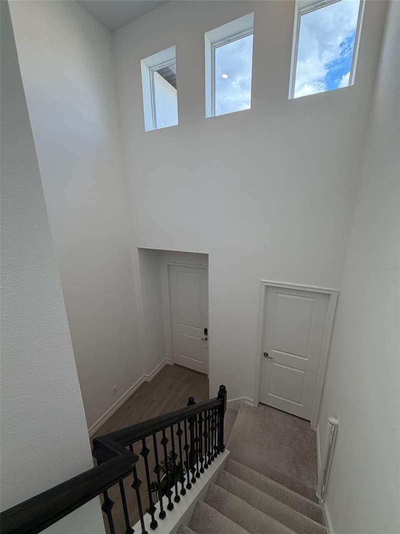 5 bedroom Single Family Residence at 18125 Serene Lake Loop, Lake Pearl, Lutz — photo 4