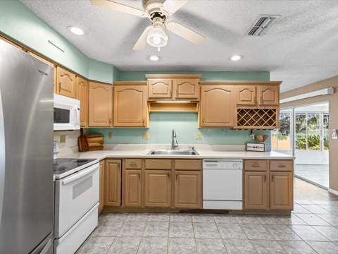4135 Cotton Tail Drive, New Port Richey FL - photo 15 of 41