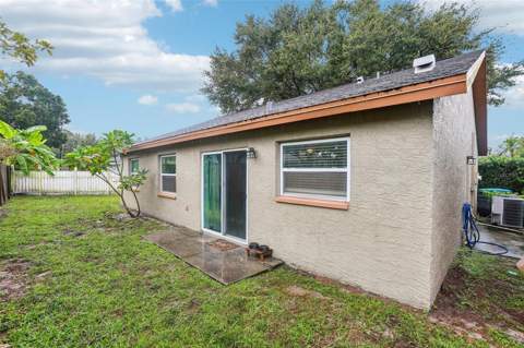 2310 Liston Circle, Palm Harbor FL - photo 17 of 24