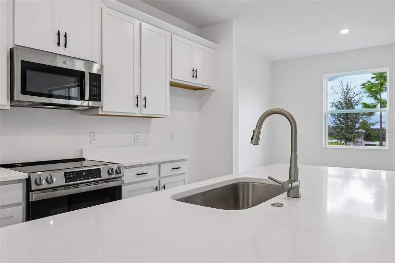 4 bedroom Single Family Residence at 7272 ROLLING LEAF ROAD, TRINITY LAKES PH 3, GROVELAND — photo 4