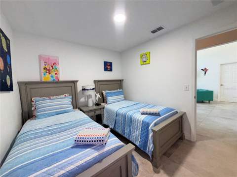 8587 Sunrise Key Drive, Kissimmee FL - photo 23 of 48