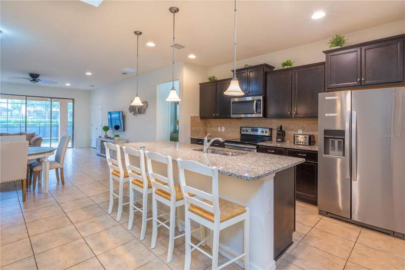 6 bedroom Single Family Residence at 1888 Gobi Drive, Windsor At Westside Ph 2A, Kissimmee — photo 3