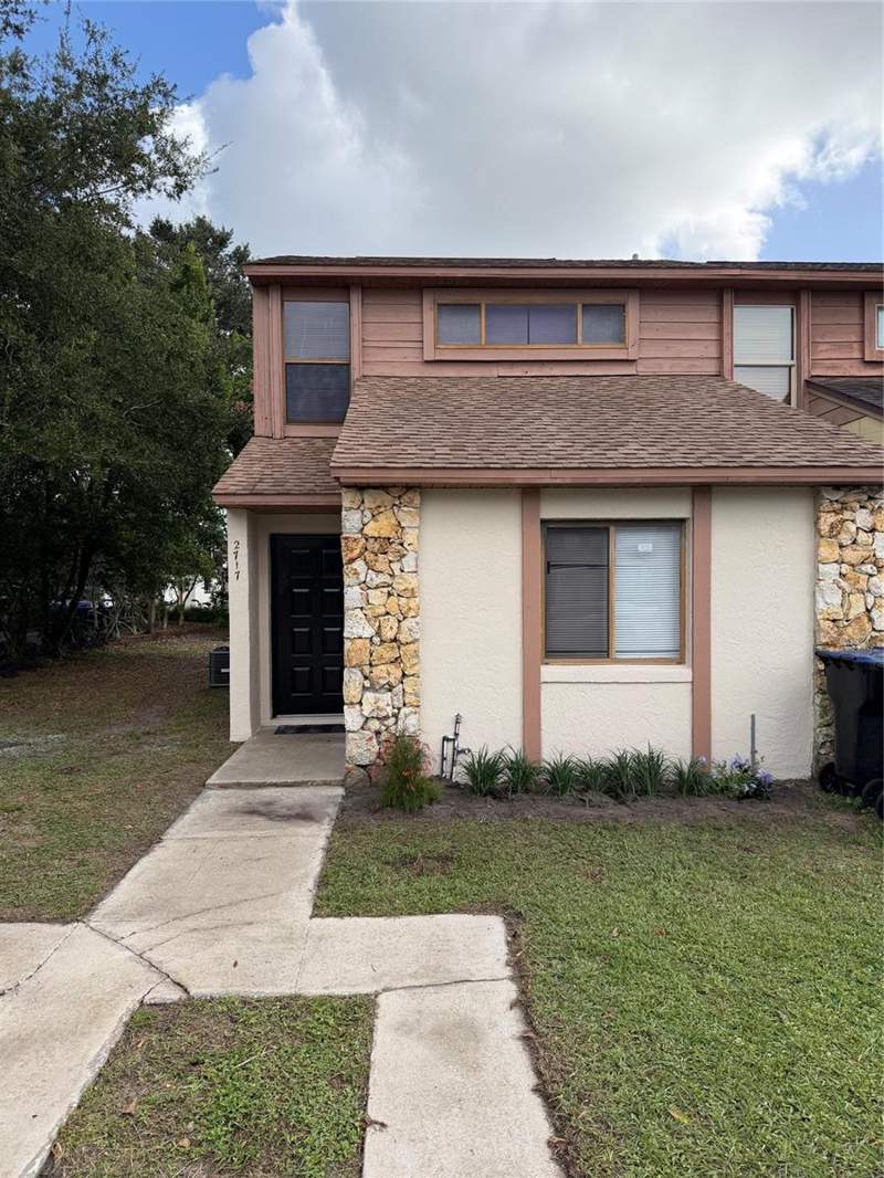 2 bedroom Townhouse at 2717 Gray Fox Lane, Fox Hunt Lanes Ph 02, Orlando — photo 2