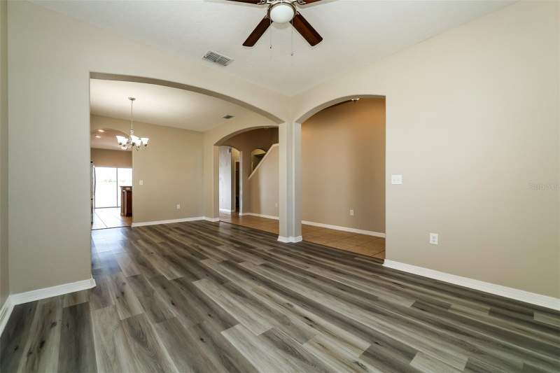 5 bedroom Single Family Residence at 2322 Dovesong Trace Drive, Hawks Point Ph S-2, Ruskin — photo 3