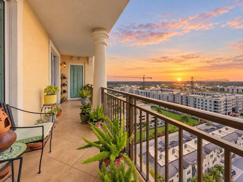 2 bedroom Condominium at 750 Tamiami Trail #1506, Renaissance, Sarasota — photo 3