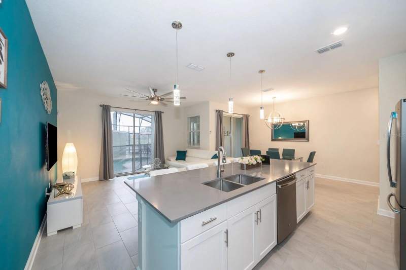 4 bedroom Townhouse at 4830 Dedication Street, Storey Lake Ph 3, Kissimmee — photo 2