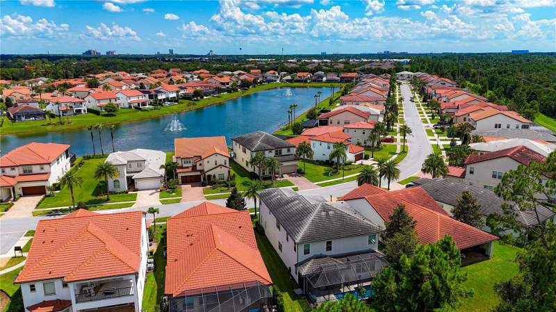 5 bedroom Single Family Residence at 10427 Royal Cypress Way, Royal Cypress Preserve-Ph 2, Orlando — photo 3