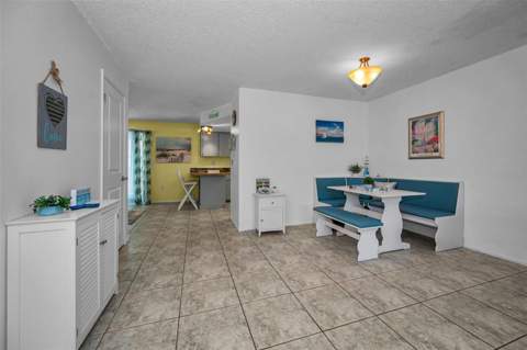 505 Whispering Oak Drive, Tarpon Springs FL - photo 12 of 98